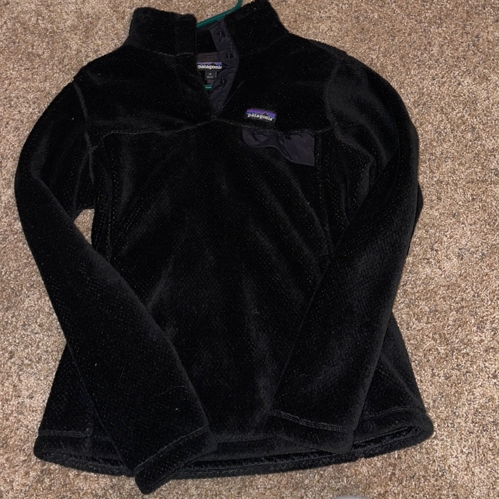 Black Patagonia pull over